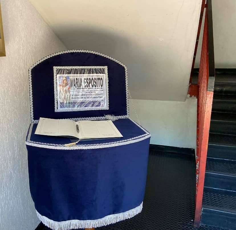 Allestimento camera ardente a Napoli – Gennaro Tammaro